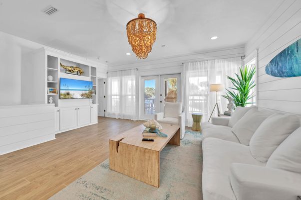 Chandelier, Interior, Living room, Recessed Lighting, Wood Texture Flooring