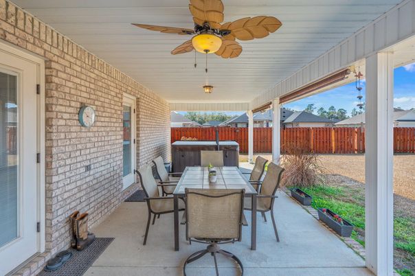 Exterior, Hot Tub