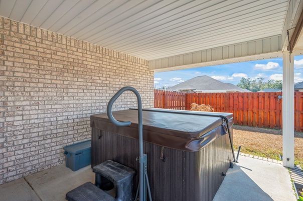 Exterior, Hot Tub