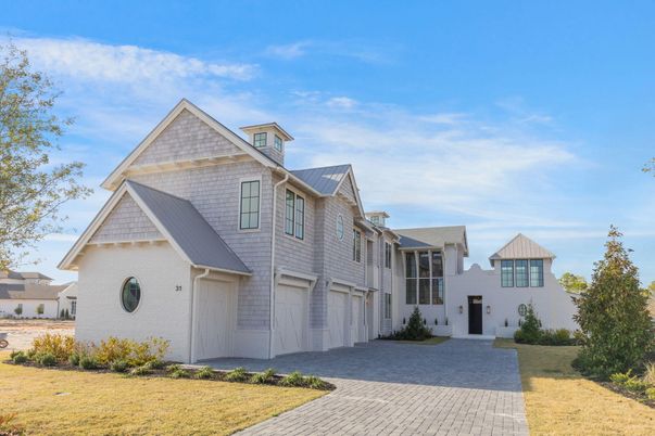 Attached, Exterior, Facade, Brick Traditional