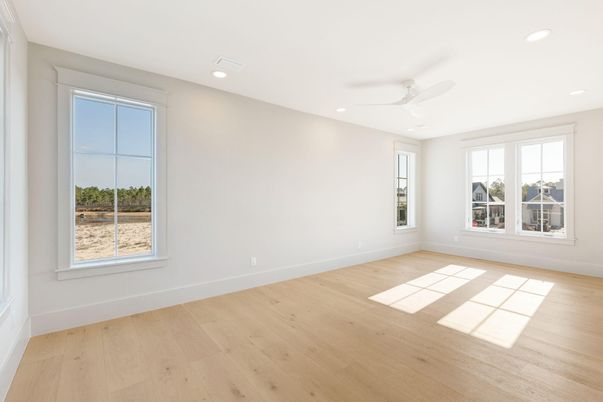 Empty room, Interior, Recessed Lighting, Wood Texture Flooring