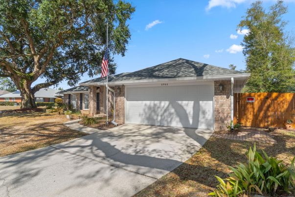 Attached, Exterior, Facade, Brick Facade, Ranch