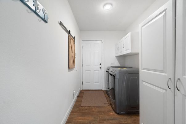 Interior, Washer, Wood Texture Flooring
