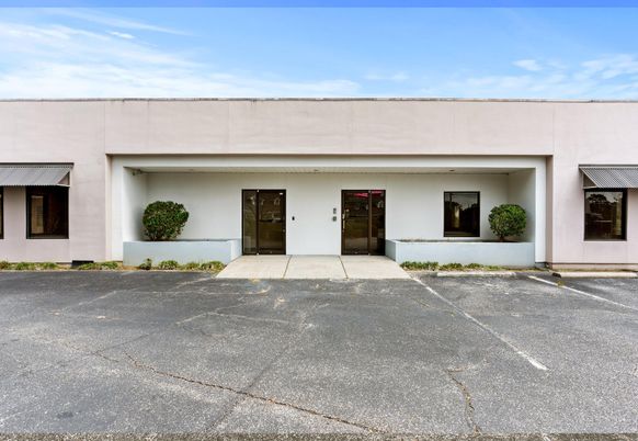 Exterior, Facade, Modern