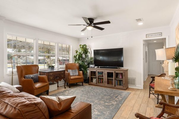 Interior, Living room, Recessed Lighting, Wood Texture Flooring