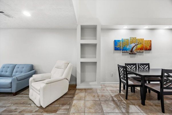 Dining room, Interior, Recessed Lighting