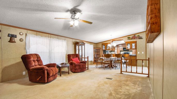 Chandelier, Dining room, Interior, Living room