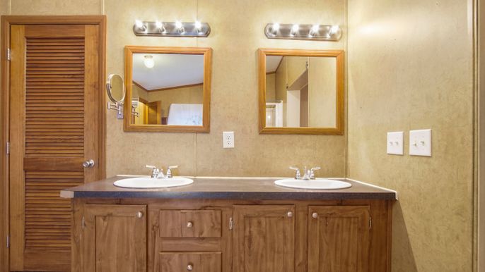 Bathroom, Dual Sink Vanities, Interior