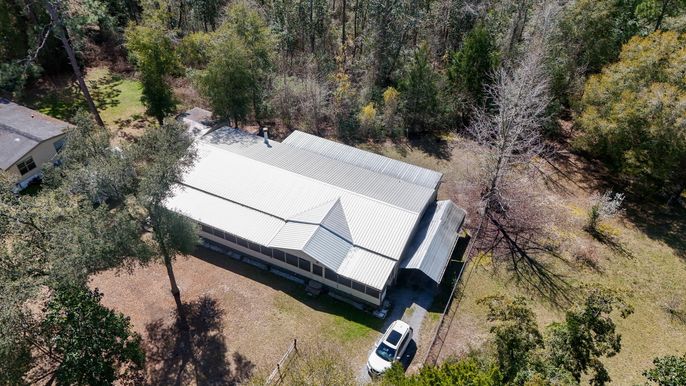 Exterior, Drone