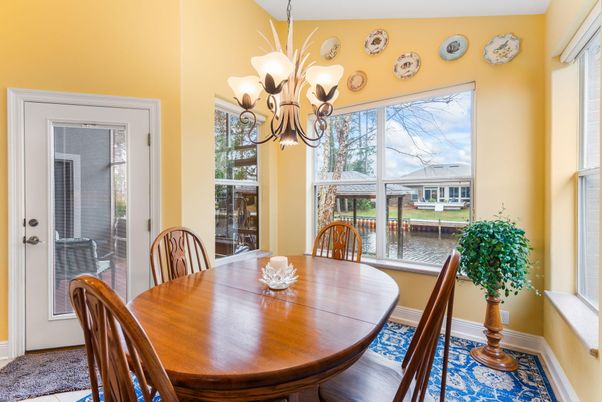 Chandelier, Dining room, Interior