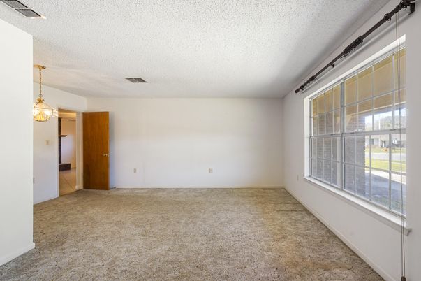 Empty room, Interior, Pendant Lights