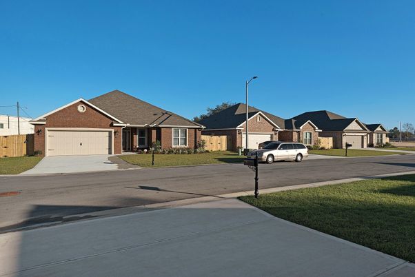 Attached, Exterior, Facade, Brick Facade, Ranch