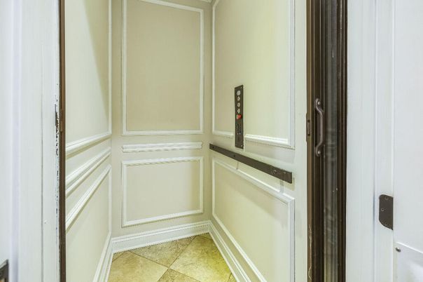 Elevator, Interior