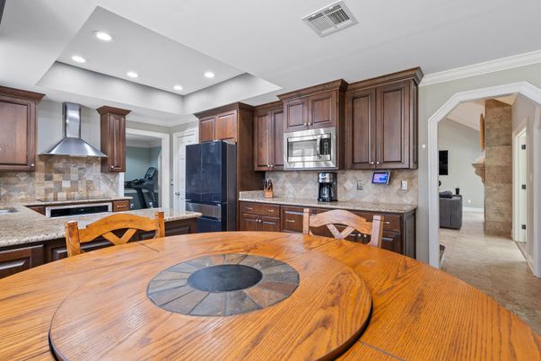 Dining room, Interior, Kitchen, Recessed Lighting, Stainless Steel Appliances