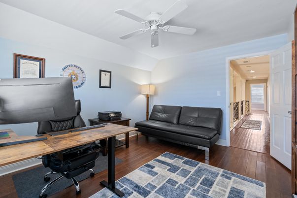 Home Office, Interior, Recessed Lighting, Wood Texture Flooring