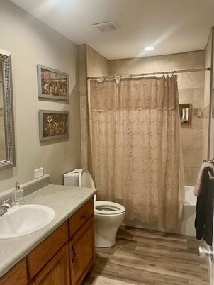 Bathroom, Interior, Recessed Lighting, Wood Texture Flooring