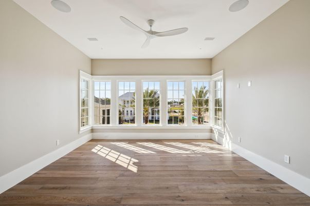 Empty room, Interior, Recessed Lighting, Wood Texture Flooring