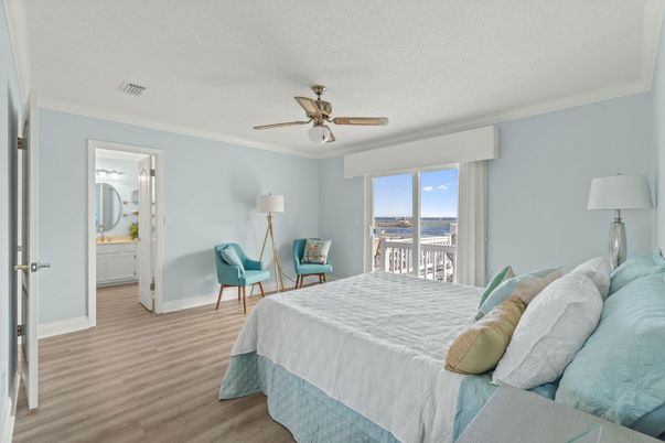 Bedroom, Interior, Water, Wood Texture Flooring