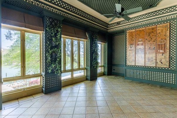 Interior, Sun Room, Water