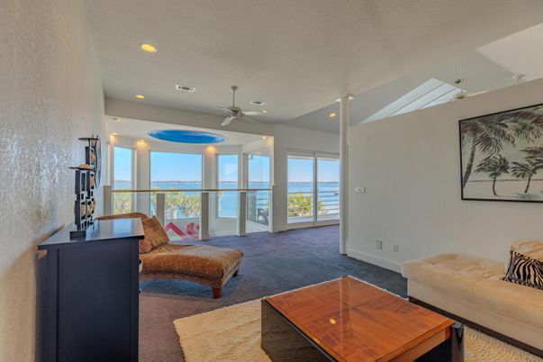 Interior, Living room, Recessed Lighting, Water