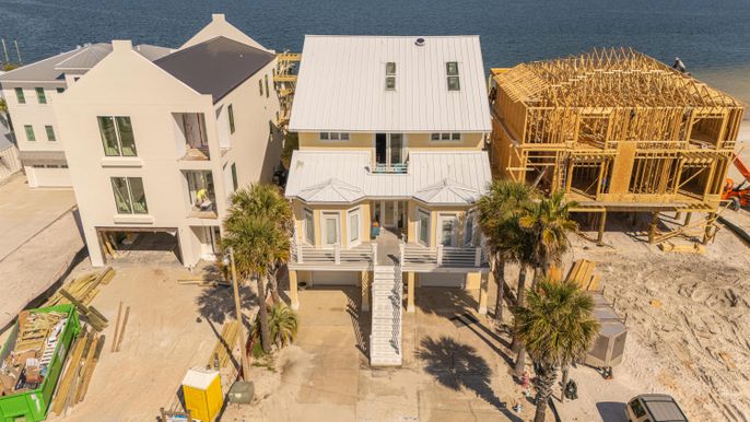 Exterior, Drone