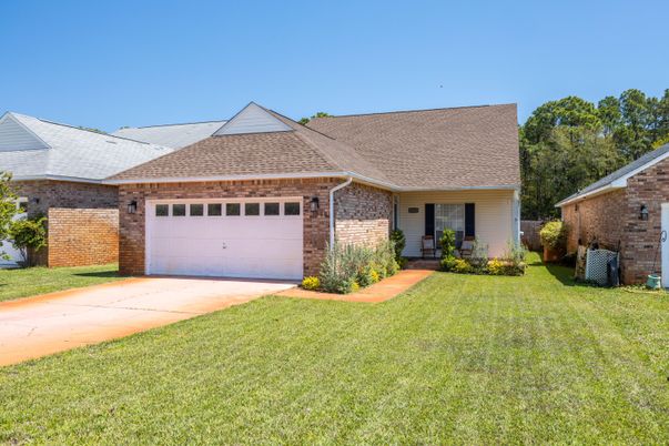Attached, Exterior, Facade, Brick Facade, Ranch