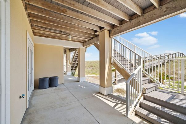 Exterior, Wooden Beams
