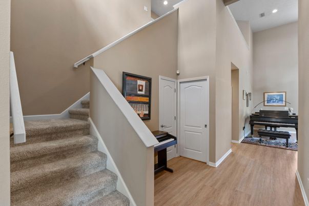Interior, Piano, Recessed Lighting, Wood Texture Flooring