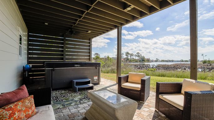 Exterior, Hot Tub, Water