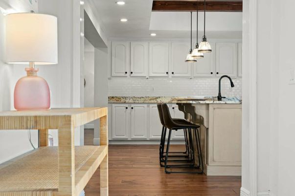 Interior, Pendant Lights, Recessed Lighting, Wood Texture Flooring