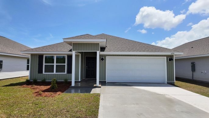 Attached, Exterior, Facade, Ranch