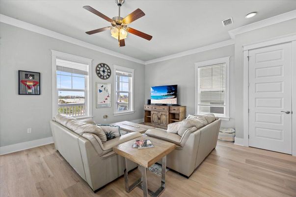 Interior, Living room, Recessed Lighting, Wood Texture Flooring