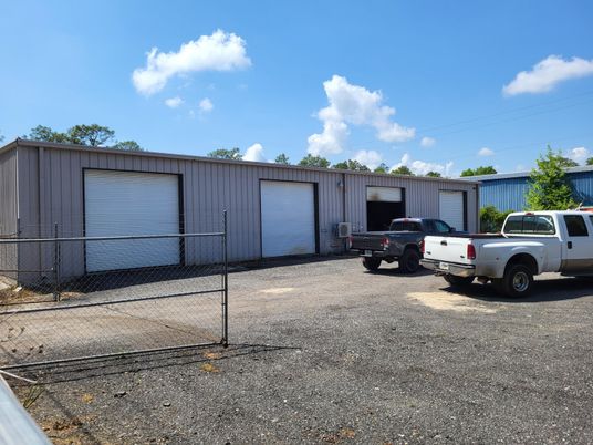 Detached Garage, Exterior