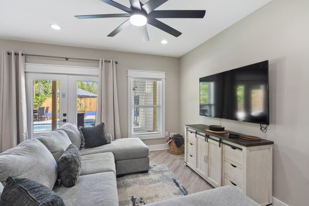 Interior, Living room, Recessed Lighting, Wood Texture Flooring