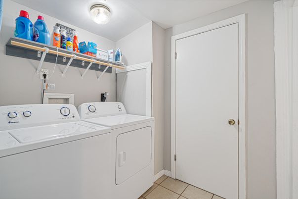 Interior, Utility Closets, Washer