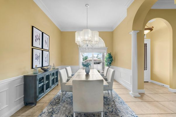 Chandelier, Dining room, Interior