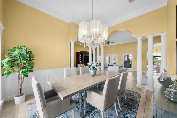 Chandelier, Dining room, Interior
