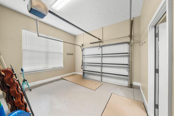 Garage, Interior