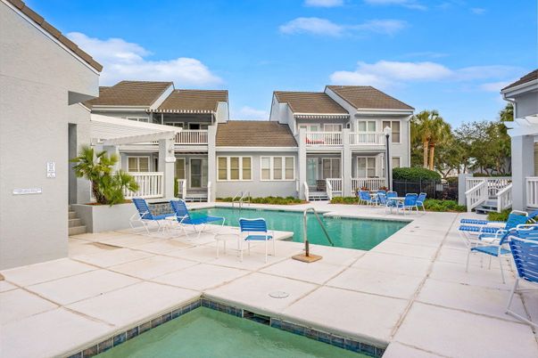 Exterior, Pool