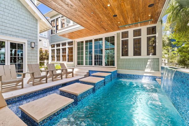 Exterior, Pool