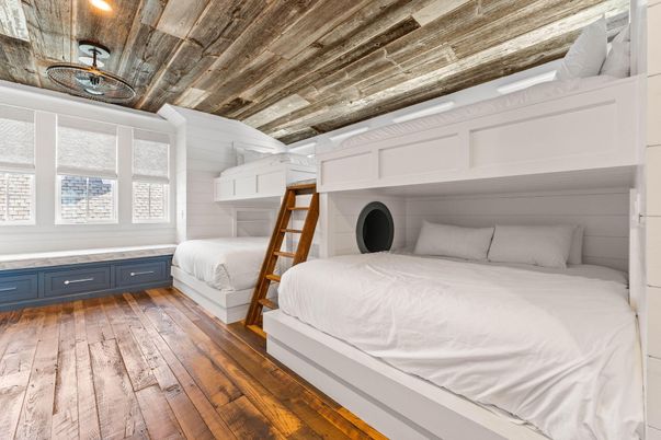 Bedroom, Interior, Recessed Lighting, Wooden Ceilings, Wood Texture Flooring