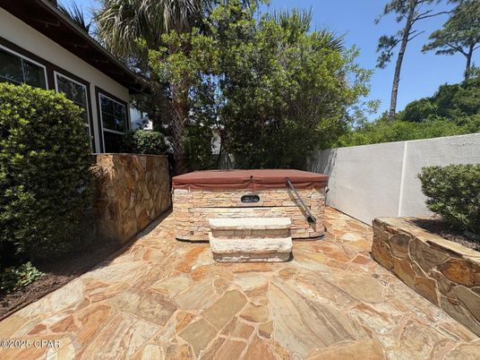 Exterior, Hot Tub