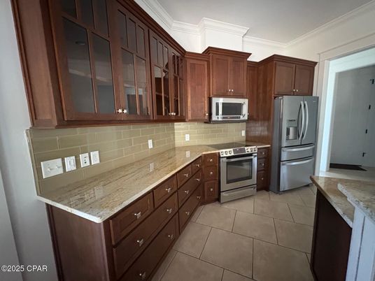 Interior, Kitchen, Stainless Steel Appliances