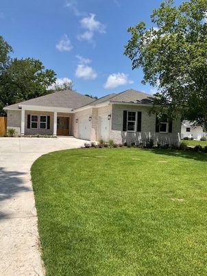 Attached, Backyard, Exterior, Facade, Ranch