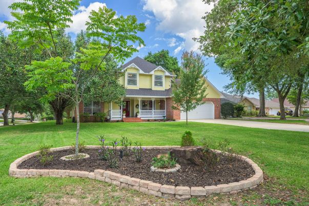 Attached, Exterior, Facade, Brick Facade, Farmhouse