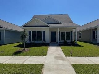 Backyard, Exterior, Facade, Ranch
