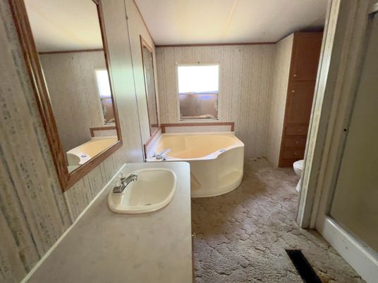 Bathroom, Free Standing Baths, Interior