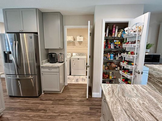 Interior, Kitchen, Utility Closets, Washer, Wood Texture Flooring