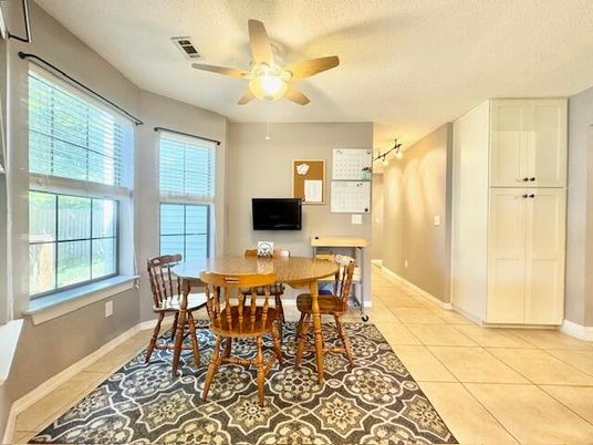 Dining room, Interior