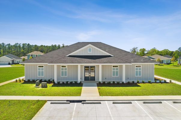 Exterior, Facade, Ranch